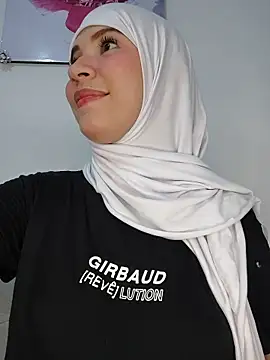 hanaa 18 online show from February 19, 2026, 4:52 am