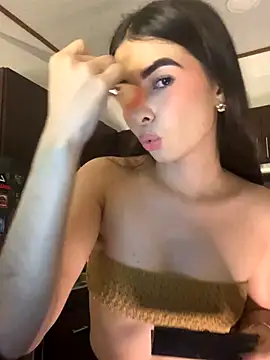 Snapshot of Coralinee_01 chatting on November 25, 2025, 12:32 am Coralinee 01 online show from November 25, 2025, 12:32 am