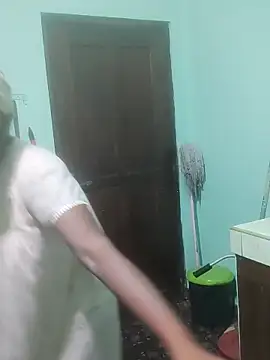 Kunchiii online show from February 26, 2026, 3:33 pm