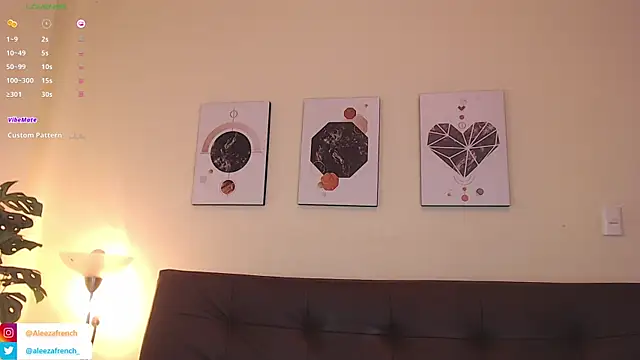 AleezaFrench online show from February 9, 2025, 1:14 pm