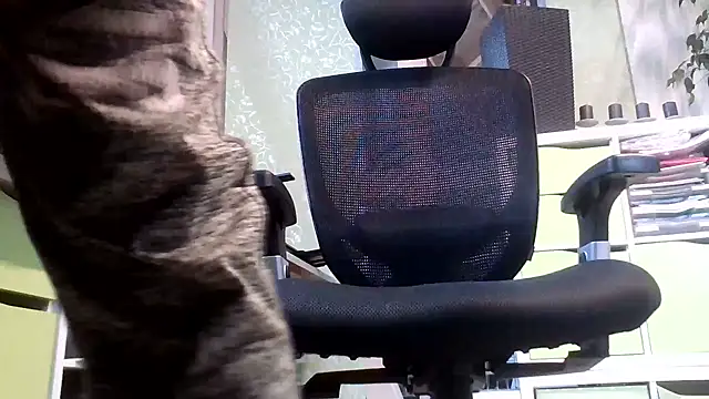 boy-nude online show from December 9, 2024, 9:39 am