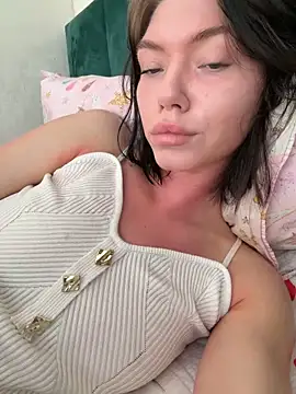 Lisaaa Alisa online show from March 18, 2026, 3:42 am