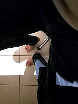 Lorent6969 online show from December 19, 2025, 7:48 am