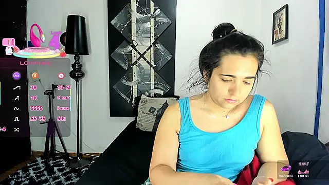 SARAMISHA online show from April 3, 2026, 7:45 pm