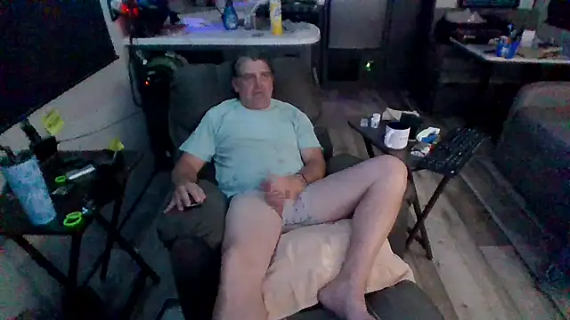 lateniter online show from April 11, 2026, 11:36 am