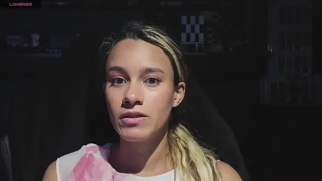 SamanthaWatson online show from October 3, 2025, 1:35 am