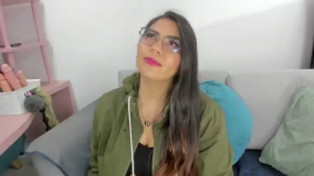 Luna Dumont online show from January 18, 2026, 11:03 am