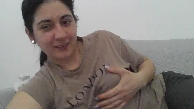 davenmichelle00 online show from April 5, 2026, 5:15 am