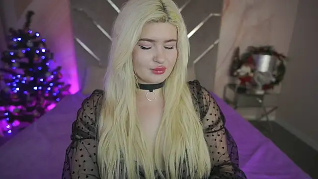 CocoSecretss online show from January 3, 2025, 8:10 am