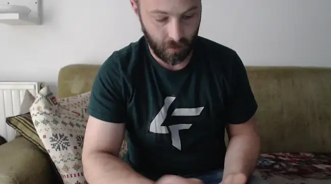 Snapshot of Piter9023 chatting on December 19, 2024, 2:13 pm Piter9023 online show from December 19, 2024, 2:13 pm