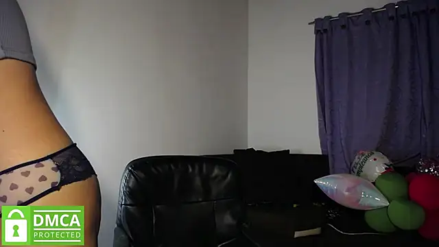 Mr MrsCurie online show from November 11, 2025, 12:21 am