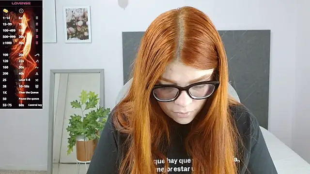 lucie nicolls online show from January 2, 2025, 7:51 pm