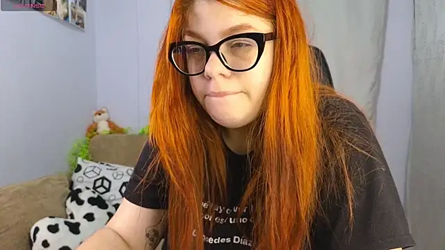 lucie nicolls online show from February 24, 2025, 7:41 pm