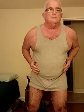 Snapshot of ShoreCock chatting on December 6, 2024, 10:08 pm ShoreCock online show from December 6, 2024, 10:08 pm