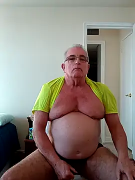 Snapshot of ShoreCock chatting on December 21, 2024, 2:04 pm ShoreCock online show from December 21, 2024, 2:04 pm