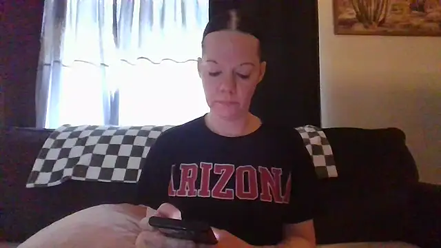 SidneyRaee online show from January 24, 2025, 8:32 pm