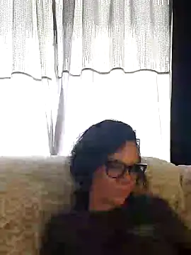 SidneyRaee online show from February 3, 2025, 7:52 pm