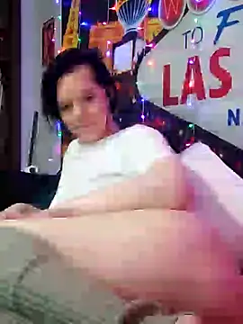 SidneyRaee online show from February 5, 2025, 8:14 pm