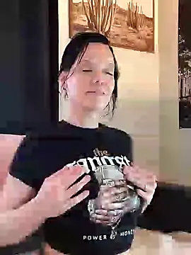 SidneyRaee online show from February 11, 2025, 6:44 pm