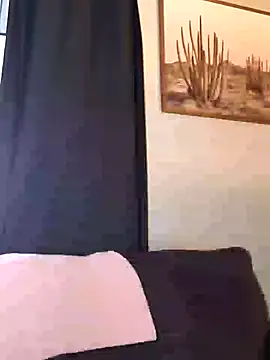 SidneyRaee online show from February 13, 2025, 6:38 pm