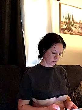 SidneyRaee online show from October 6, 2025, 4:59 pm