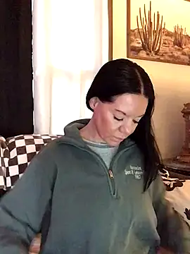 SidneyRaee online show from December 18, 2025, 6:03 pm