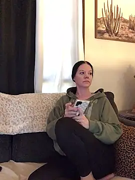 SidneyRaee online show from March 23, 2026, 5:50 pm