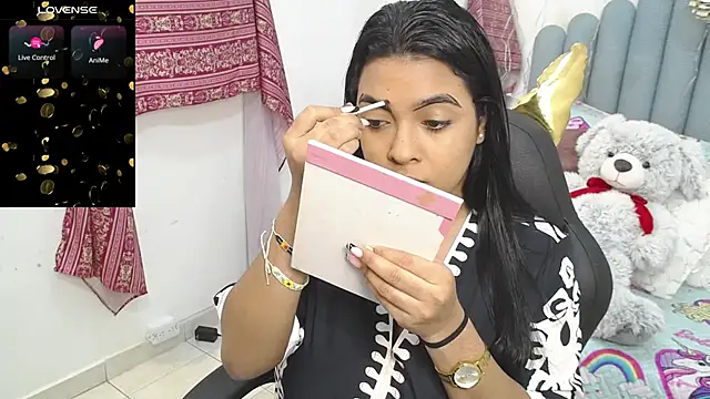 Snapshot of lakshmiraniii chatting on December 3, 2025, 11:30 am lakshmiraniii online show from December 3, 2025, 11:30 am