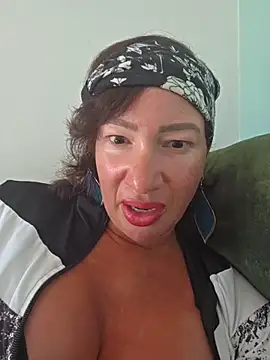 Snapshot of TheGoddessBianca chatting on November 7, 2025, 9:31 am TheGoddessBianca online show from November 7, 2025, 9:31 am