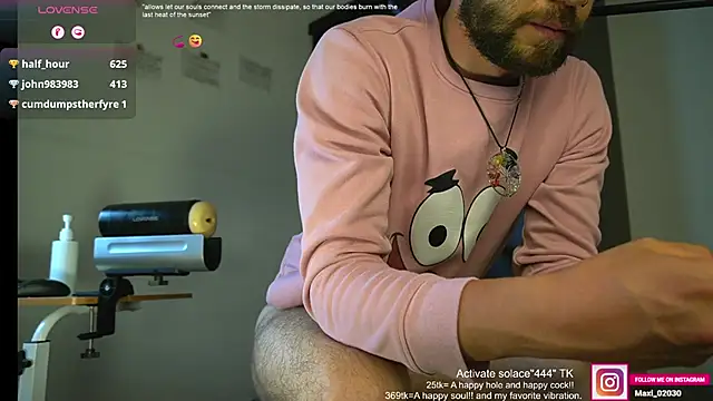 Snapshot of just_maxii chatting on February 22, 2025, 10:20 pm just maxii online show from February 22, 2025, 10:20 pm