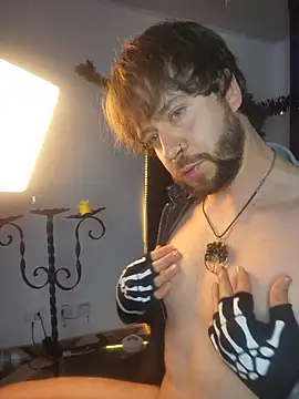 Snapshot of just_maxii chatting on October 28, 2025, 11:40 pm just maxii online show from October 28, 2025, 11:40 pm