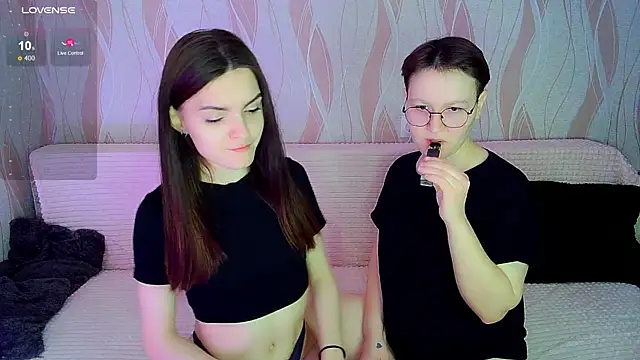  crazy baby  online show from November 23, 2025, 8:19 pm