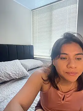 Snapshot of Nina-Eros1 chatting on November 21, 2025, 5:00 pm Nina-Eros1 online show from November 21, 2025, 5:00 pm