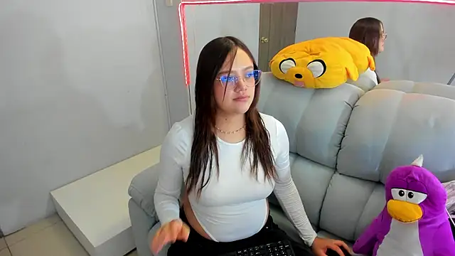 Snapshot of _Sarahh_0 chatting on October 7, 2025, 1:30 pm Sarahh 0 online show from October 7, 2025, 1:30 pm