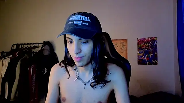 angelitofemboy online show from September 19, 2025, 9:04 pm