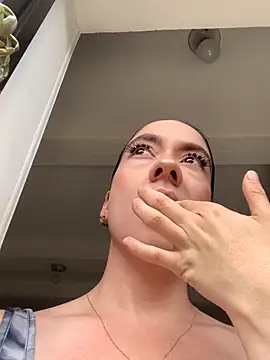 Snapshot of ImAlicee chatting on November 2, 2025, 6:10 pm ImAlicee online show from November 2, 2025, 6:10 pm