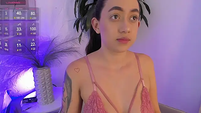 moll1e  online show from March 22, 2025, 2:27 am