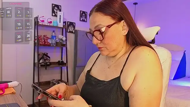 lady nylon  online show from February 2, 2026, 11:53 am