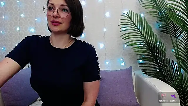 Snapshot of Camelia_Lillie chatting on May 15, 2026, 11:12 pm Camelia Lillie online show from May 15, 2026, 11:12 pm