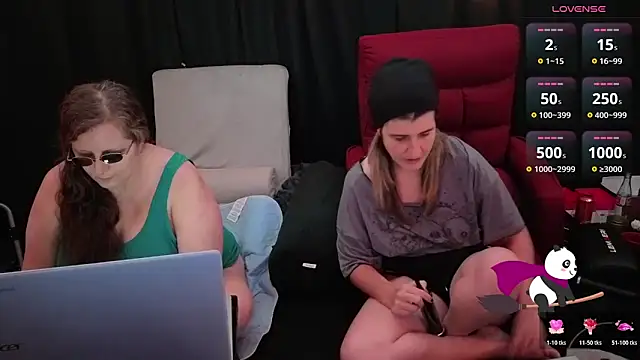 Sexy Mama-69 online show from October 28, 2025, 5:48 pm