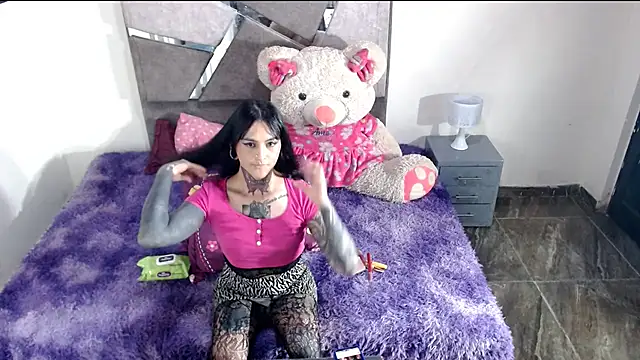 emma onassis 17 online show from May 12, 2026, 12:08 am