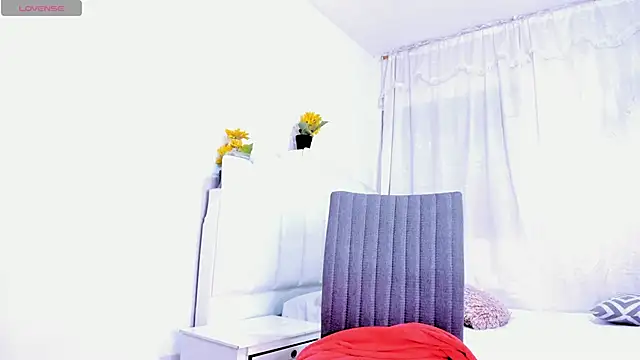 RoxannaBlanche online show from March 2, 2025, 11:29 am