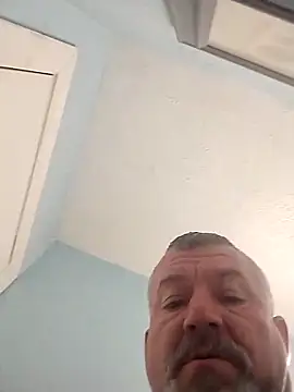 bigdoog8 online show from May 3, 2026, 7:53 pm
