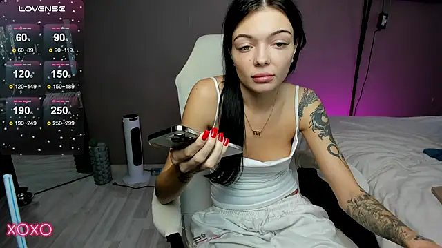 Mariella Adamss online show from October 17, 2025, 1:03 pm