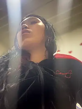 Snapshot of emily_rosse04 chatting on March 17, 2026, 12:19 pm emily rosse04 online show from March 17, 2026, 12:19 pm