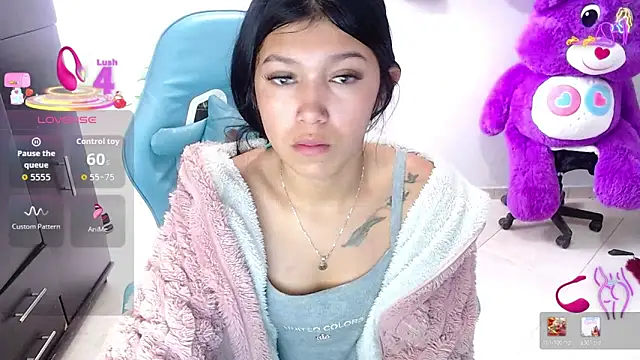 Snapshot of emily_rosse04 chatting on April 9, 2026, 11:59 am emily rosse04 online show from April 9, 2026, 11:59 am