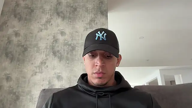 Frank heaven01 online show from February 3, 2026, 9:53 pm