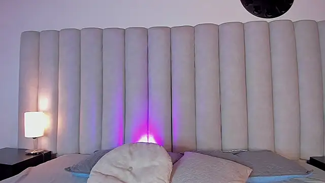 Snapshot of CristalCornner_ chatting on December 12, 2024, 2:59 am CristalCornner  online show from December 12, 2024, 2:59 am