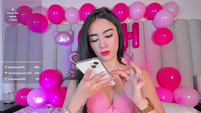 Snapshot of CristalCornner_ chatting on December 23, 2024, 8:14 pm CristalCornner  online show from December 23, 2024, 8:14 pm