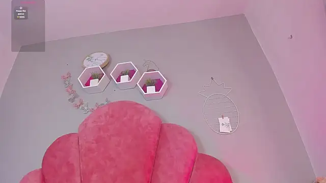 Snapshot of CristalCornner_ chatting on January 2, 2025, 10:55 pm CristalCornner  online show from January 2, 2025, 10:55 pm